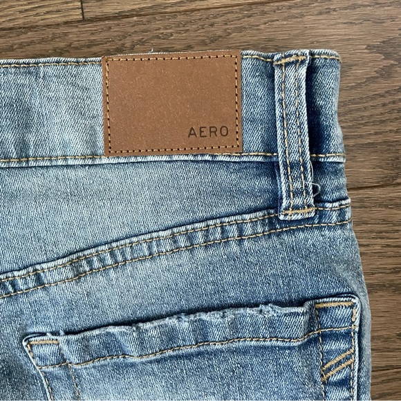 Aeropostale Stretchy High Rise Shorts - Medium Wash - Distressed - Raw Hem - NWT - Picture 10 of 12